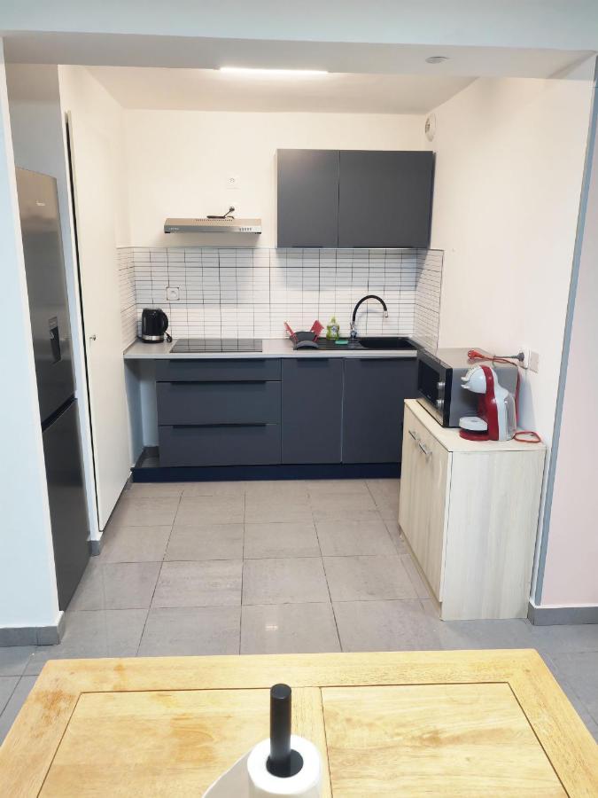Le 5Eme As // F2 Totalement Refait A Neuf Lägenhet Saint-Denis Exteriör bild